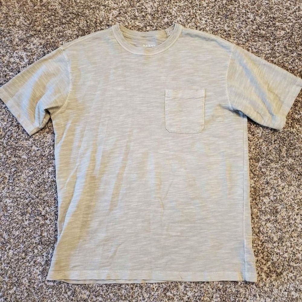 Old Navy Men's light green pocket T-Shirt